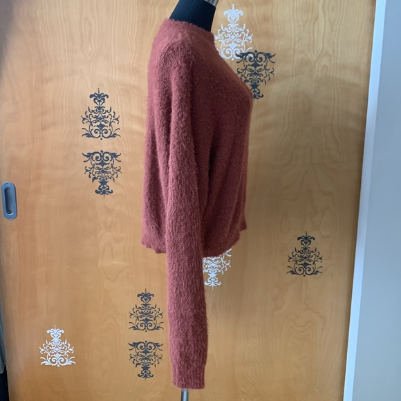 NEW - Audrey 3+1 Crew Neck Fuzzy Sweater - Picture 9 of 16